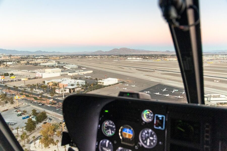 Las Vegas: Helicopter Night Flight over the Strip - Seeing Las Vegas from the helicopter window