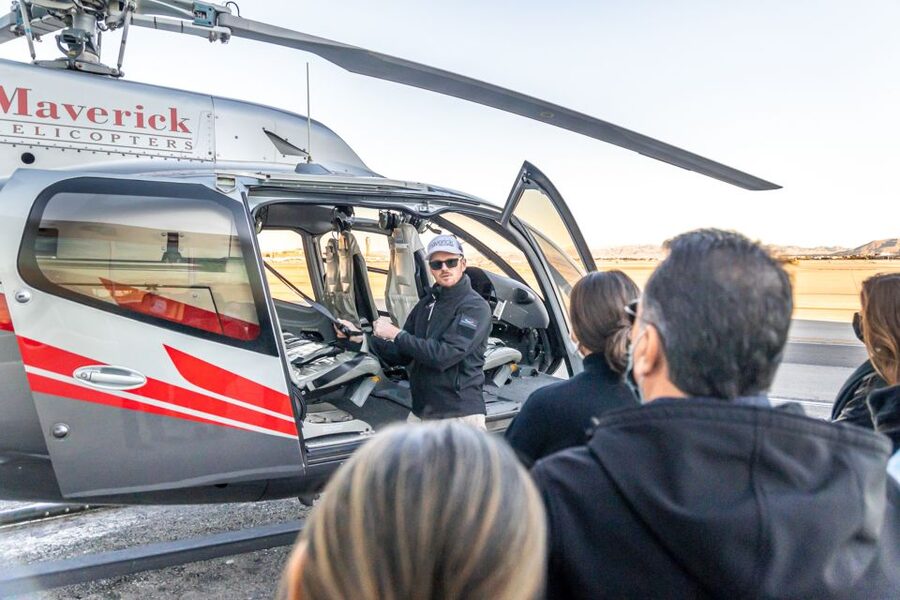 Las Vegas: Helicopter Night Flight over the Strip - What happens before and after the 10-minute flight
