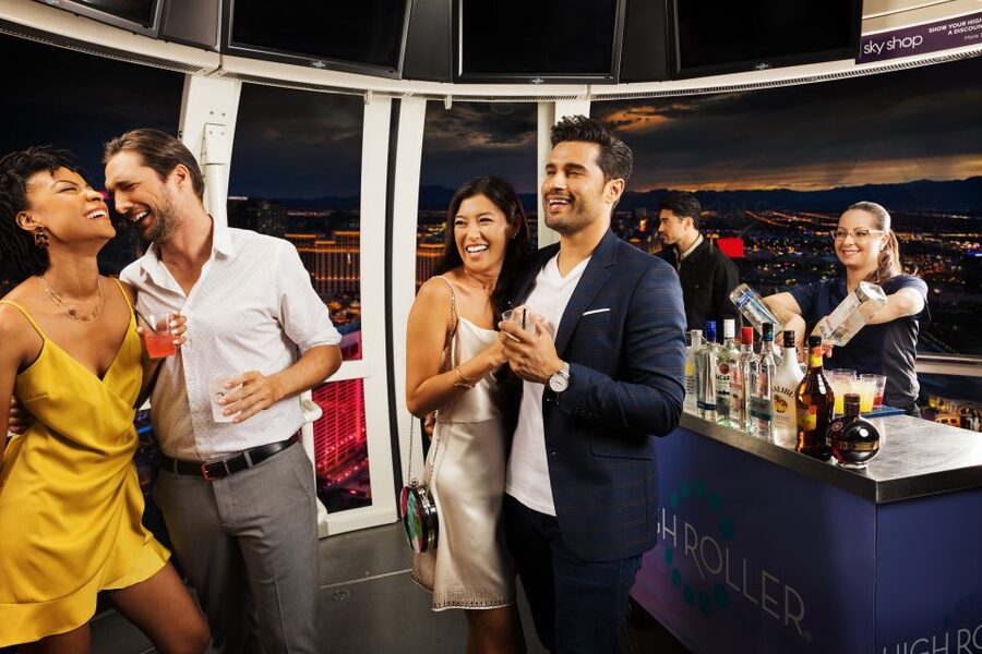 Las Vegas: High Roller Entry Ticket with In-Cabin Open Bar - The open bar and bartender service
