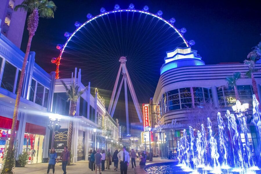 Las Vegas: High Roller Entry Ticket with In-Cabin Open Bar - Picking the right time of day