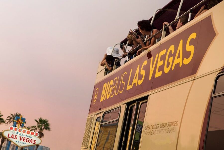 Las Vegas: Hop-on Hop-off Sightseeing Tour by Open-Top Bus - Boarding at the LINQ and getting your bearings