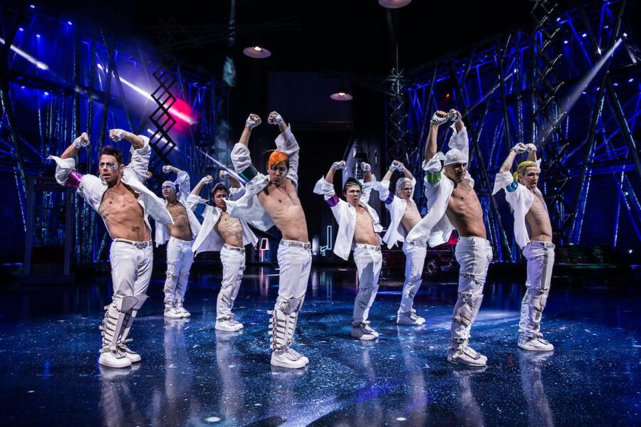 Las Vegas: Michael Jackson ONE by Cirque du Soleil Ticket - Costumes and choreography do much of the storytelling