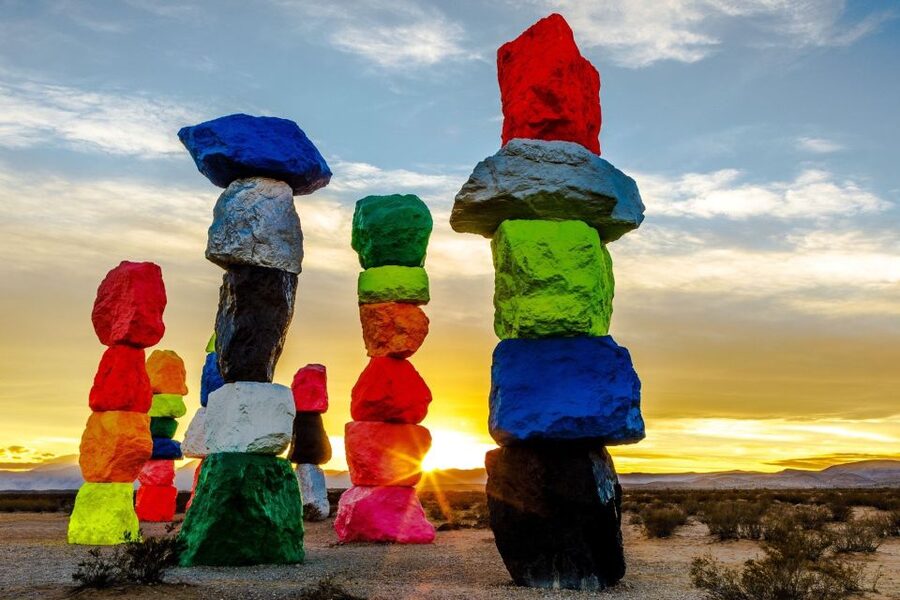 Las Vegas: Mojave Desert, 7 Magic Mountains, Vegas Sign Tour - Why this short desert tour works