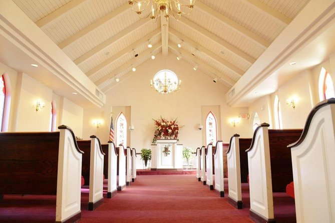 Las Vegas Wedding at A Special Memory Wedding Chapel - Choosing between traditional, photo, and Elvis packages