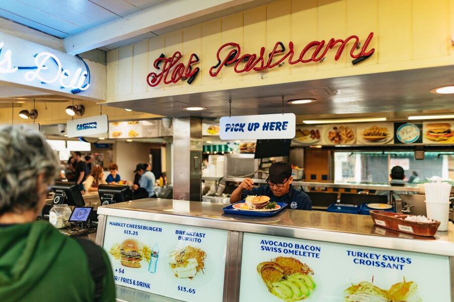 Los Angeles: Half-Day Best of LA Tour - A 75-minute break at The Grove and the Farmers Market