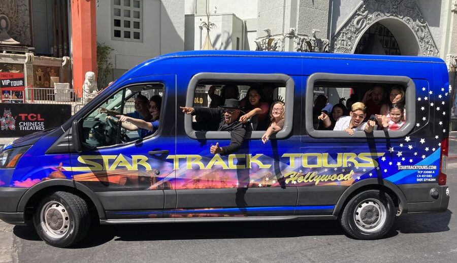 Los Angeles: Hollywood and Beverly Hills Guided Bus Tour - Getting closer to the Hollywood Sign