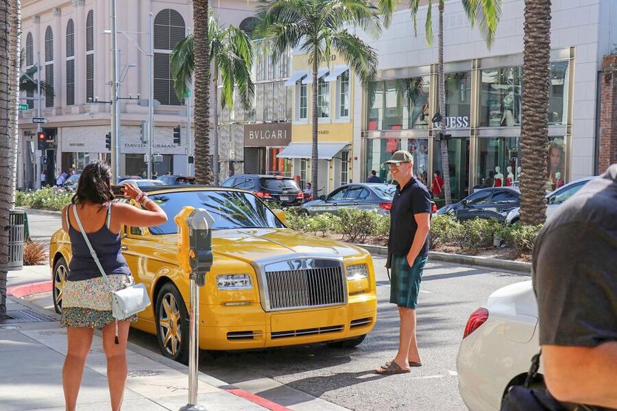Los Angeles: Hollywood & Celebrity Homes Open-Air Bus Tour - What the open-top bus adds, and what it takes away