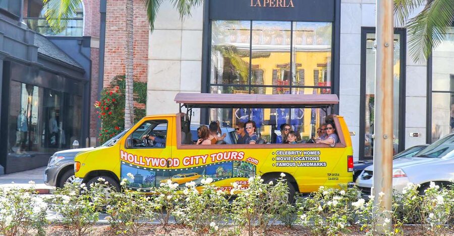 Los Angeles: Hollywood & Celebrity Homes Open-Air Bus Tour - The guides are the heart of the ride