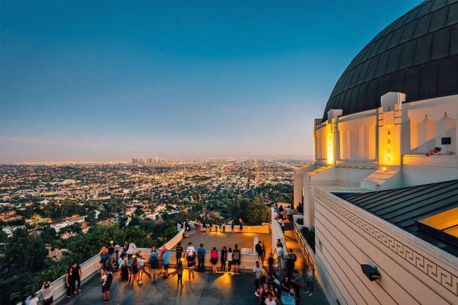 Los Angeles: Hollywood Night Tour with Griffith Observatory - Why the Hollywood night setting works