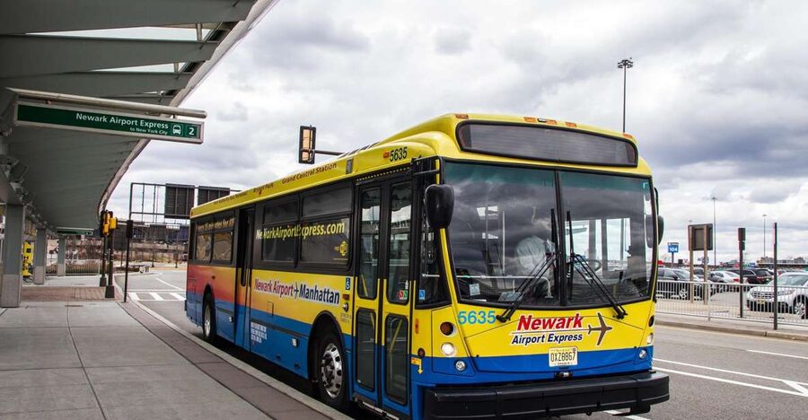 Manhattan: Bus Transfer from/to Newark Airport - Using the return trip to Newark