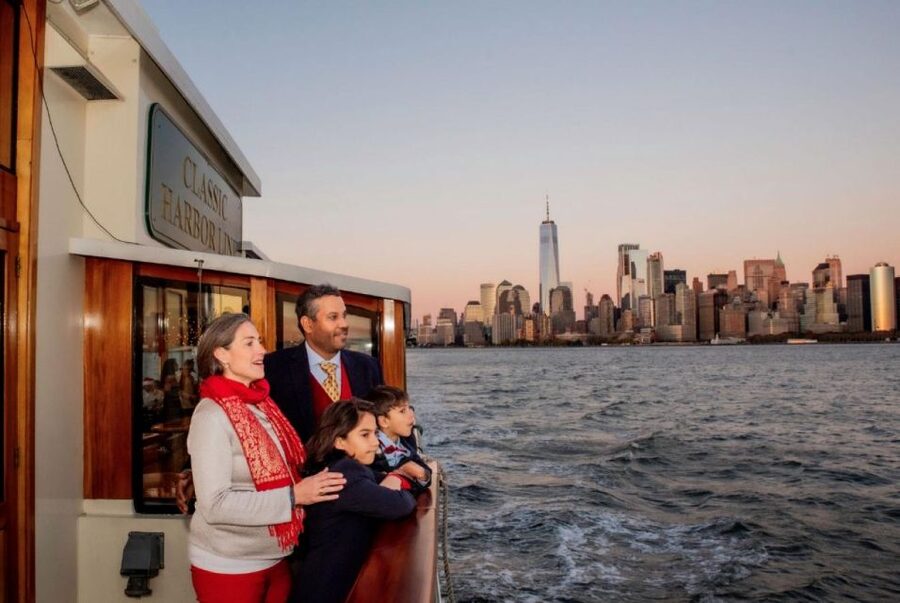 Manhattan: Statue and Skyline Cruise Aboard a Luxury Yacht - Who will enjoy this cruise most