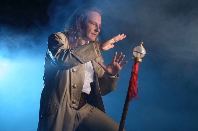 Masters of Magic Show at Las Vegas Magic Theater - The downtown Las Vegas setting