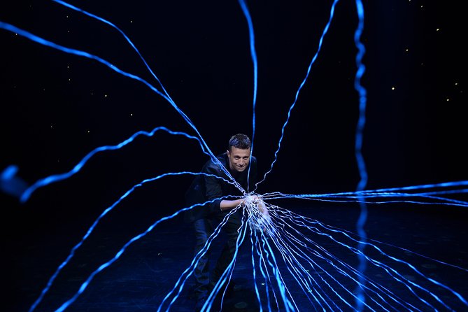 Mat Franco Magic Reinvented Nightly at the LINQ Hotel and Casino - Entering The LINQ and finding the theater