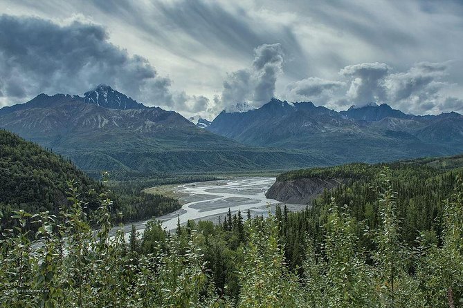 Matanuska Glacier Hike Day Tour - Meeting the people who make the tour work