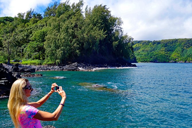 Maui: Famous Road to Hana Waterfalls and Lunch by Mercedes Van - Why the Mercedes van makes this road easier