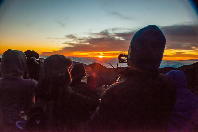 Maui: Haleakala Sunrise Spectacular with Local Breakfast - Why Haleakala sunrise is worth the lost sleep