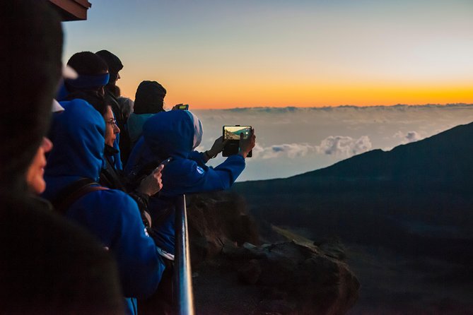 Maui: Haleakala Sunrise Spectacular with Local Breakfast - Guides who add more than a microphone