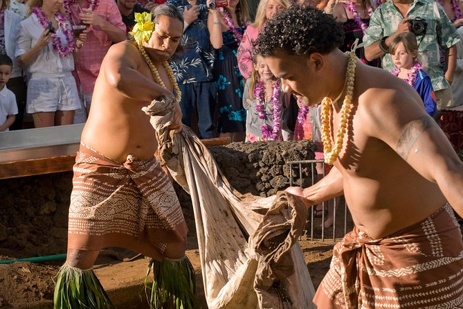 Maui Nui Luau at the Sheraton Maui Resort & Spa - The show travels across the Pacific