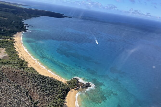 Maui -PRIVATE- Air Tour FUN: 3 Islands: (2-5 people): SEE it ALL! - Honolua Bay and Maui’s bright coastal water