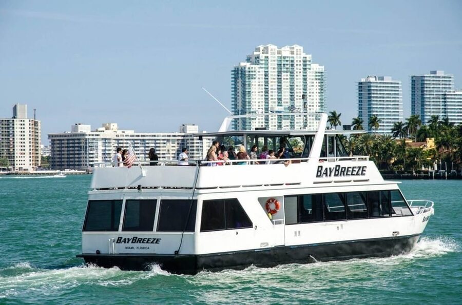 Miami: Biscayne Bay Millionaire's Homes Sightseeing Cruise - Why this $20 cruise works so well