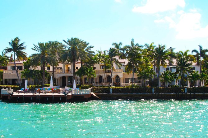 Miami Biscayne Bay rich and famous Sightseeing Boat Tour - The Venetian Islands and their polished waterfront homes