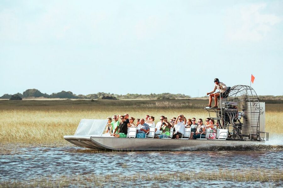 Miami: Everglades National Park Airboat Tour & Wildlife Show - Timing your visit around the boat and show