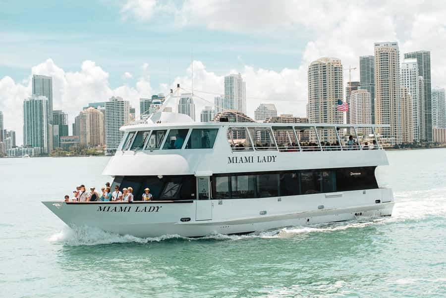 Miami: Hop-on Hop-off Open-top Bus Tour and Optional Cruise - South Beach and Ocean Drive: the classic Miami view
