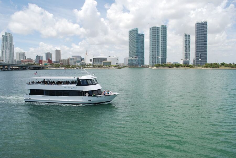 Miami: Hop-on Hop-off Open-top Bus Tour and Optional Cruise - Soundscape Park and Lincoln Road for a slower break