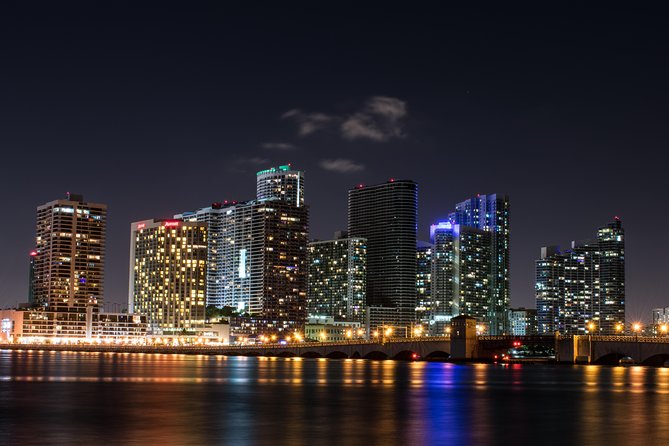 Miami: Open-top Bus Sightseeing Night Tour with Live Guide - Crossing to Miami Beach and South Beach