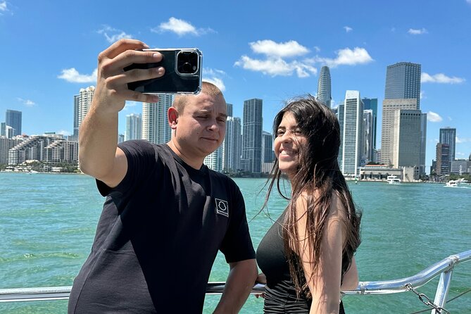 Miami Skyline Boat Cruise Past Millionaire's Homes Optional Stop - Star Island and the Al Capone connection