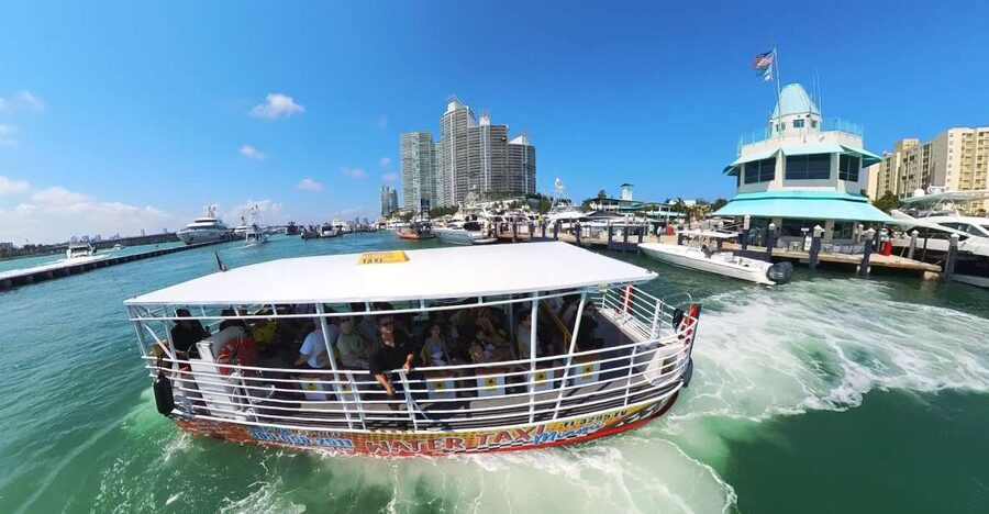 Miami Skyline Cruise of Millionaire Homes - Downtown Miami and Brickell from the bay