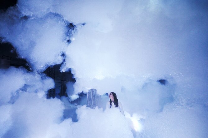Miami: 'Superblue Miami' Immersive Art Experience Ticket - The mirrored maze: a playful start