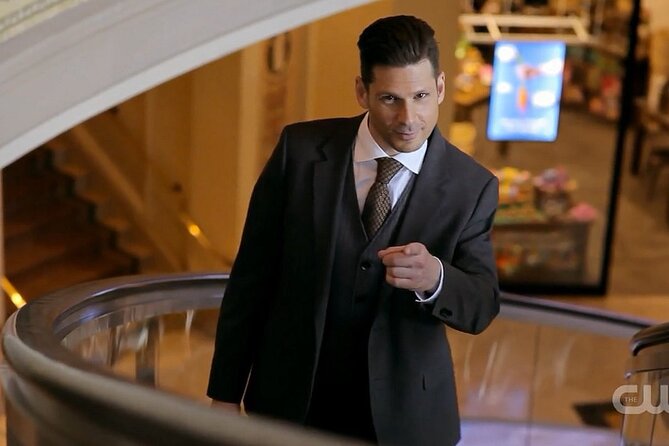 Mike Hammer Comedy Magic Show at the Four Queens Hotel - Practical timing, parking and cancellation