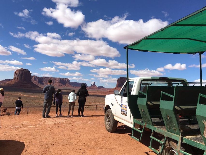 Monument Valley: Highlights Tour with Backcountry Access - Key points at a glance
