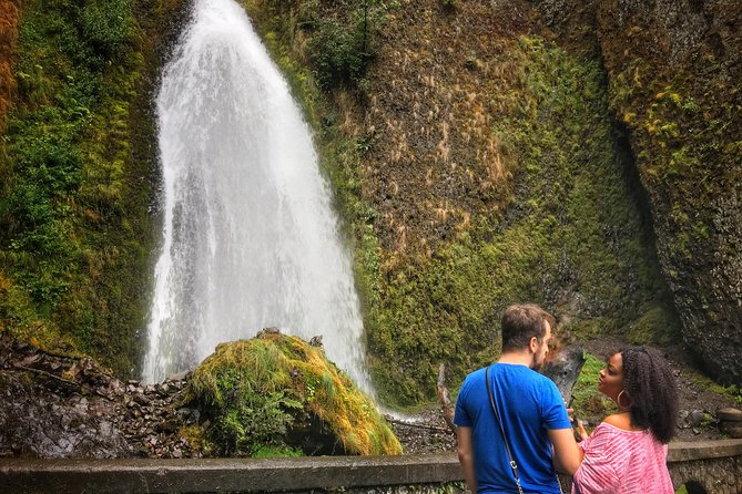 Multnomah Falls and Columbia River Gorge Half-Day Hiking Tour - How much hiking should you expect?