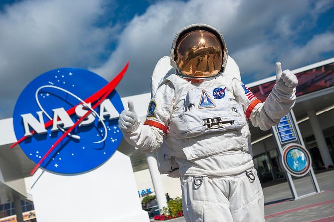 NASA's Space Center Admission Plus Houston City Tour - What you see from the Houston sightseeing bus