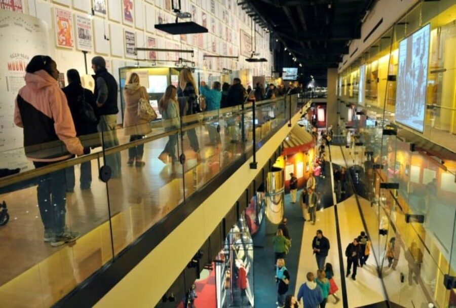 Nashville: Country Music Hall of Fame and Museum - Finishing in the Hall of Fame Rotunda