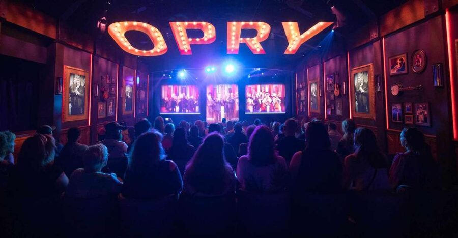 Nashville: Grand Ole Opry Backstage Tour - The green room and the pre-show routine