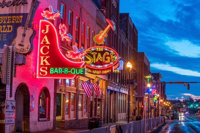 Nashville "Homes Of The Stars" Narrated Bus Tour with 30+ Celebrity Homes - Key things to know before you book