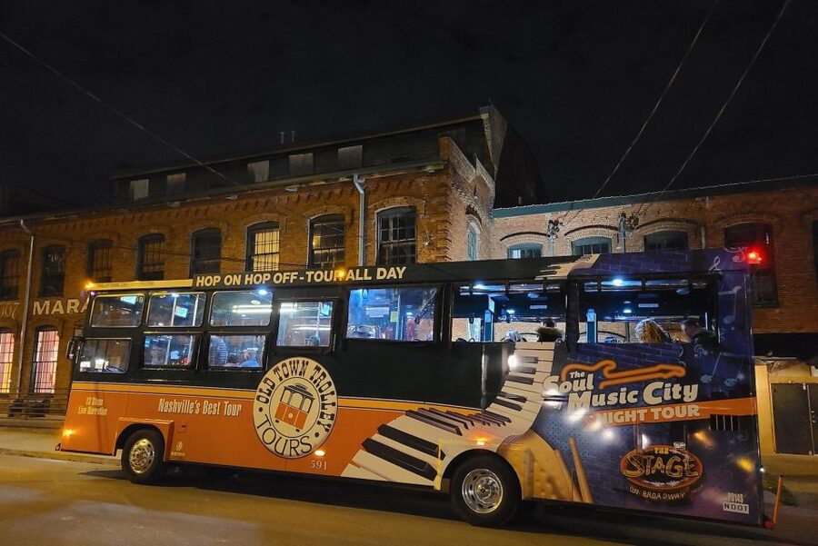 Nashville: Music City Nighttime Trolley Tour - Why the singing guide makes this trolley tour different