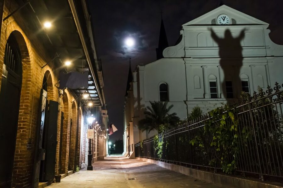 New Orleans: 2-Hour Ghosts & Vampires Walking Tour - Madame Lalaurie and the darker side of New Orleans