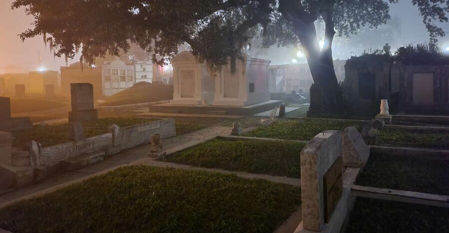 New Orleans: Cemetery Bus Tour At Dark with Exclusive Access - Why New Orleans cemeteries make such a good night tour