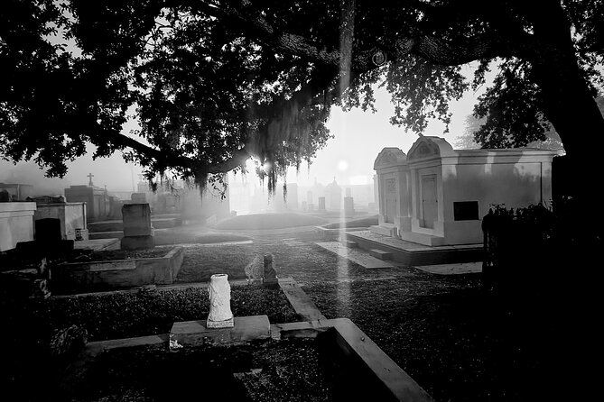 New Orleans Cemetery Bus Tour with Exclusive Cemetery Access - The short stop at Morning Call