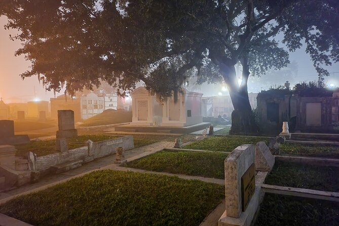 New Orleans Cemetery Bus Tour with Exclusive Cemetery Access - How much walking and bus time to expect