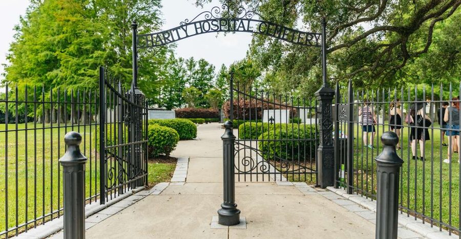 New Orleans: Cemetery Tour - Why New Orleans’ cemeteries feel like cities