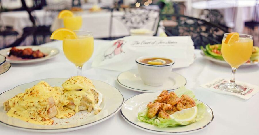 New Orleans: 'Court of Two Sisters' Jazz Brunch Buffet - Key points to know before you go