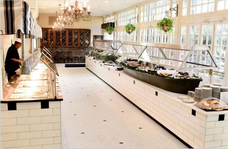 New Orleans: 'Court of Two Sisters' Jazz Brunch Buffet - A courtyard meal on Royal Street
