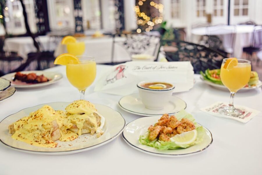 New Orleans: 'Court of Two Sisters' Jazz Brunch Buffet - Louisiana dishes worth trying first