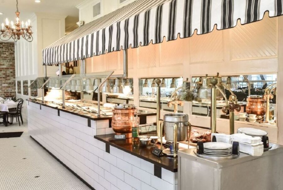 New Orleans: 'Court of Two Sisters' Jazz Brunch Buffet - Service and the value of $51