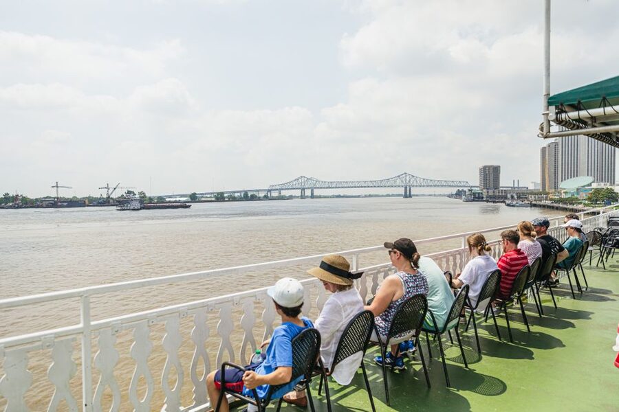 New Orleans: Daytime Steamboat Jazz Cruise + Optional Lunch - Drinks, shade, and the practical comfort of the boat